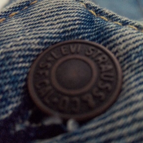 Levi's The Trucker Jacket Stonewash Denim Regular Fit Men's Size Small NWT - Picture 11 of 17